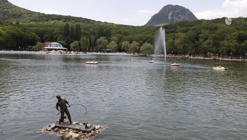 Глэмпинг появился на Курортном озере Железноводска