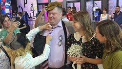Хозяйка Железной горы благословила на брак 300 парк в Москве