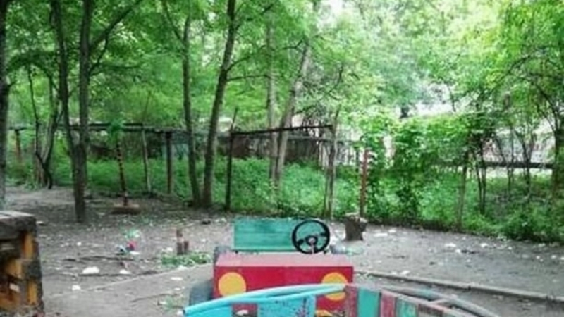 В Иноземцево вандалы разрушили детскую площадку