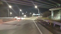 Автомобилистка в посёлке Иноземцево врезалась в отбойник и повредила голову