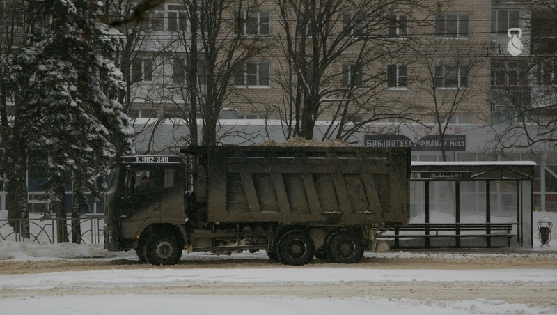 Улицы Железноводска чистят от снега после непогоды