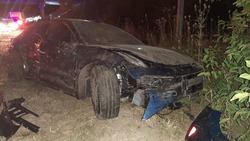 Пьяный водитель въехал в дерево у посёлка Иноземцево на новом автомобиле