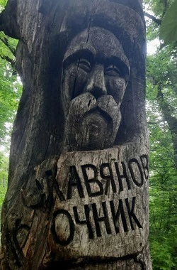 Знаменитых дедов-указателей в Железноводском парке отреставрируют в 2025 году