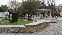 В Железноводске посыпают песком труднопроходимые улицы