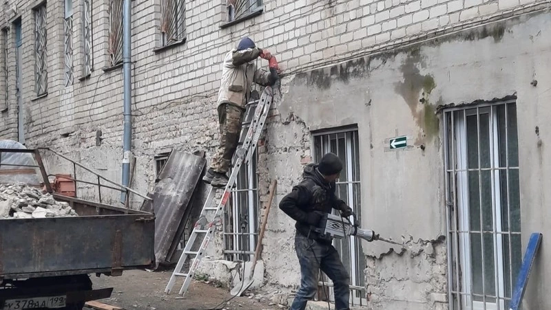 Вход в детский изолятор поликлиники обновили в Железноводске