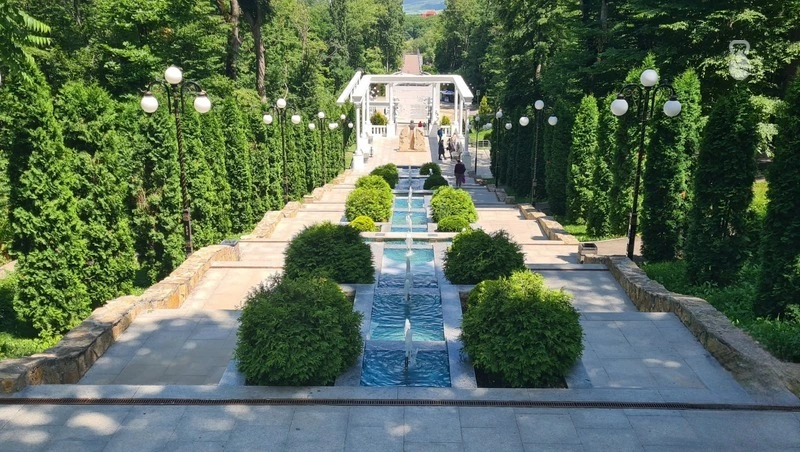 Каскадную лестницу в Железноводске закроют на три месяца из-за ремонта