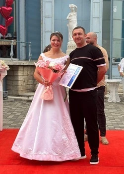 Победительница забега невест в Железноводске полетит на воздушном шаре 