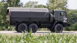 Представители администрации Железноводска передали моторную лодку бойцам СВО