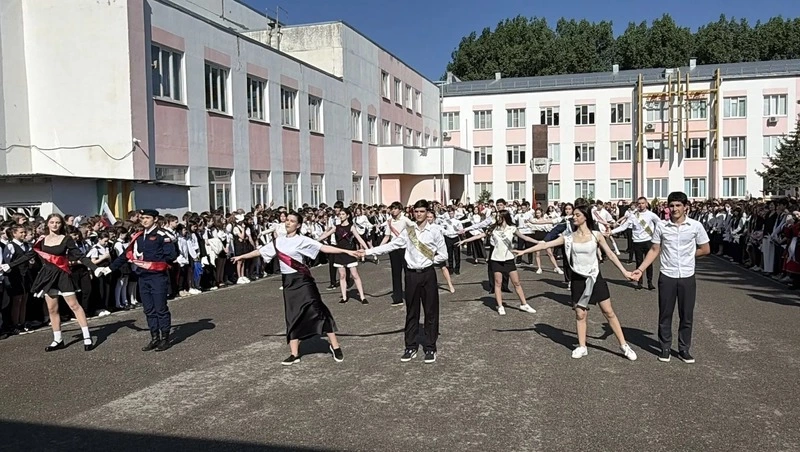 В школах Железноводска прозвенел последний звонок