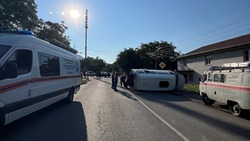 Пассажирка микроавтобуса пострадала в ДТП в посёлке Иноземцево