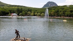 Ловить рыбу временно запретили на озере в Железноводске